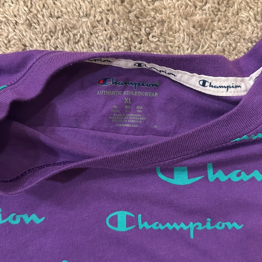 Champion Women’s Purple & Green Logo Cropped Shirt Size XL - Picture 3 of 5